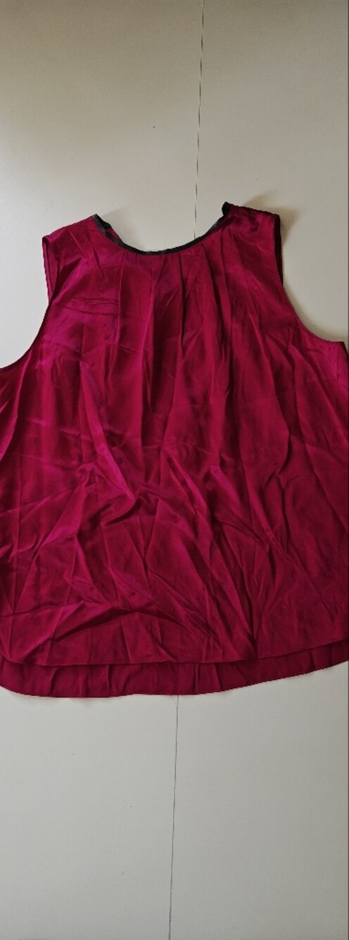 Elie Tahari 100% Silk Fuchsia Longline Blouse Leather Trim